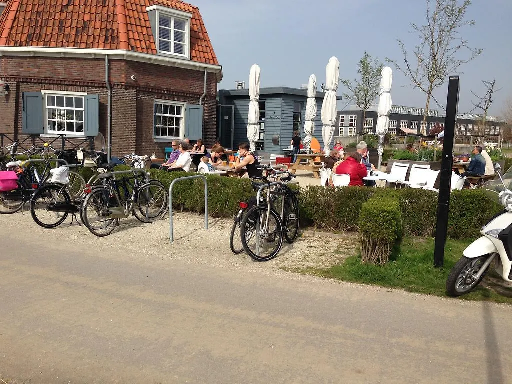 Bed & Breakfast B&B Houseboat Between Amsterdam Windmills